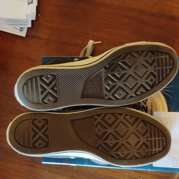 Leather All Star Converse 9.5 - Picture 2 of 4